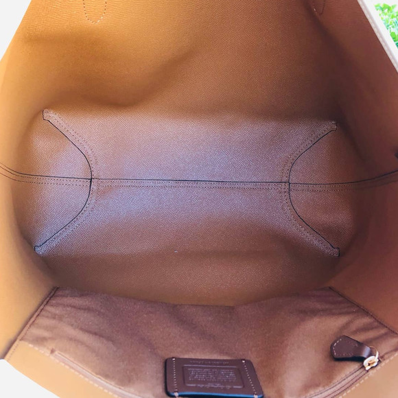 Last one New 🎀 Coach City Tote In Signature Canvas With Pink Cherry Print - Picture 5 of 9